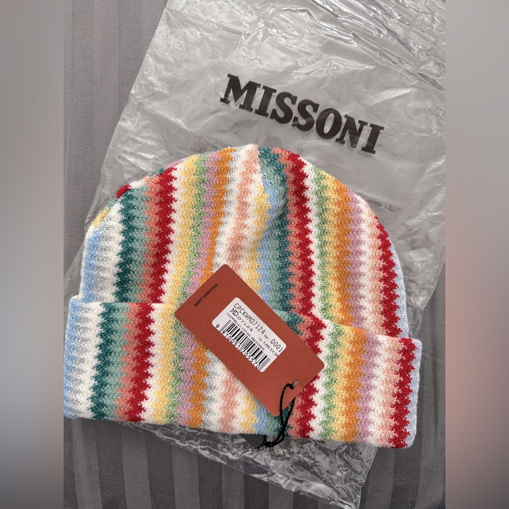 🔥NWT!🔥Authentic Missoni Winter 👒 Hat. Proof of Purchase Available too.